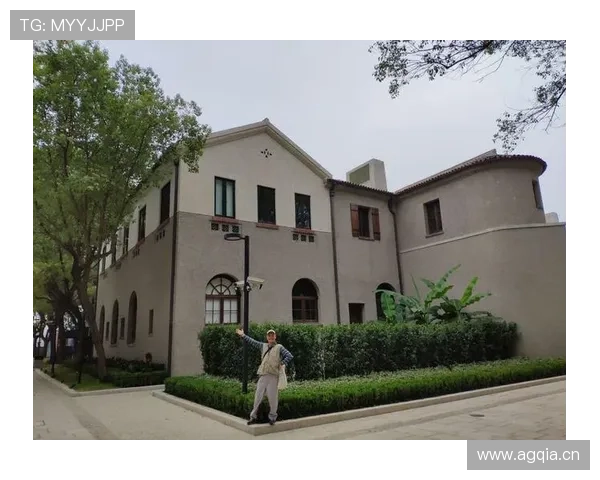 宁泽涛退役后住上海老洋房，每天五点起床练腹肌？